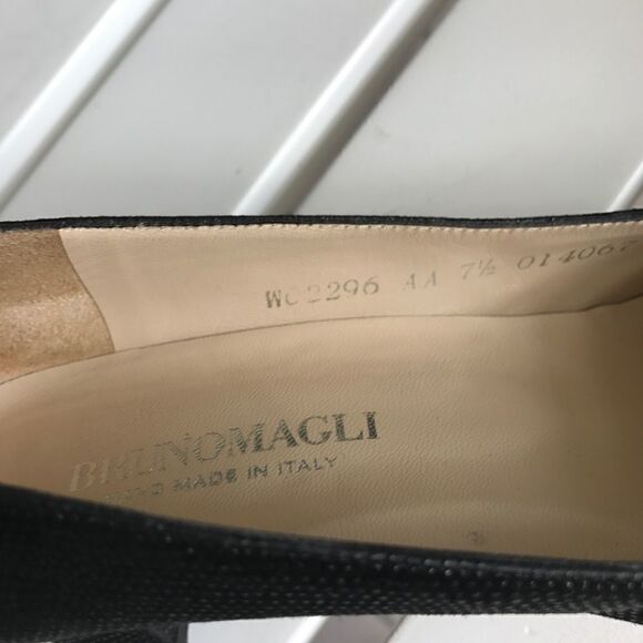 ❤️ BRUNO MAGLI Short Heels❤️ - Picture 5 of 8